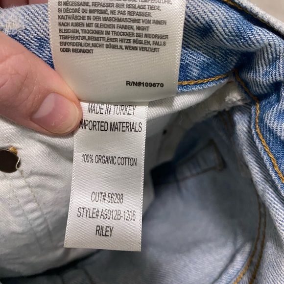 Agolde Riley Shorts - Picture 4 of 4